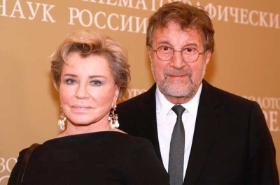 Телеведущего Леонида Ярмольника и его жену Оксану экстренно госпитализировали в Москве